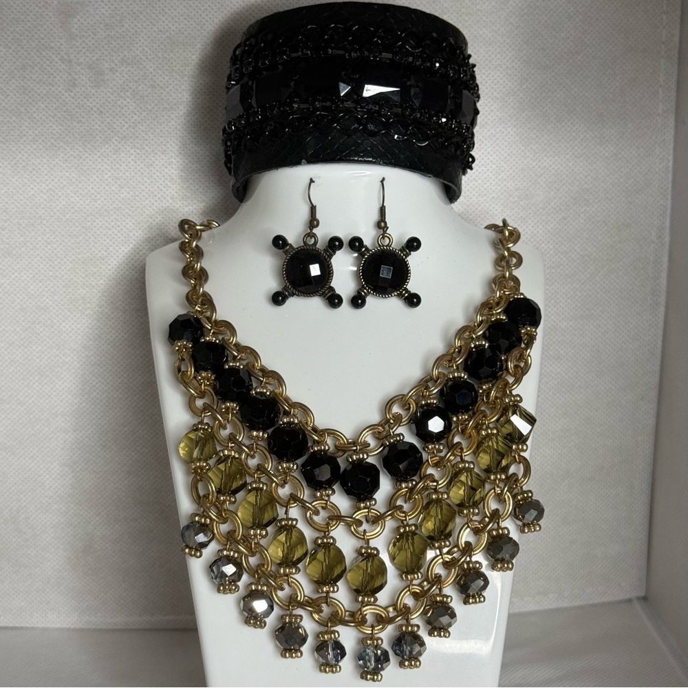 Chunky Bib Necklace Gold Tone Statement Necklace Bracelet Earrings